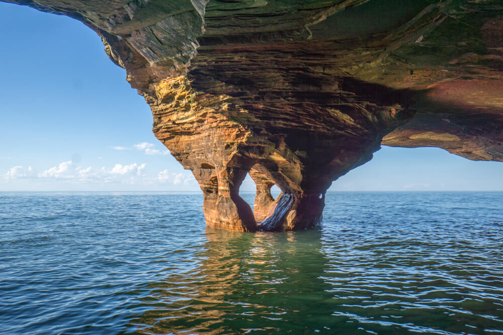 sea caves apostle islands