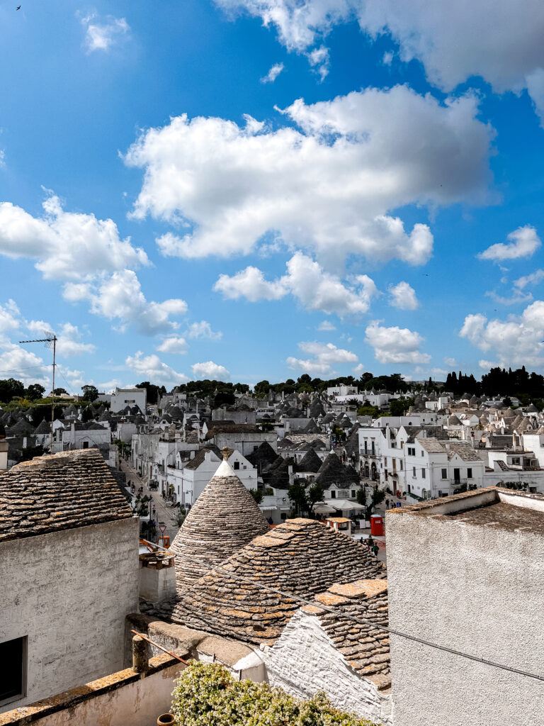 White Trulli houses of Aberobello