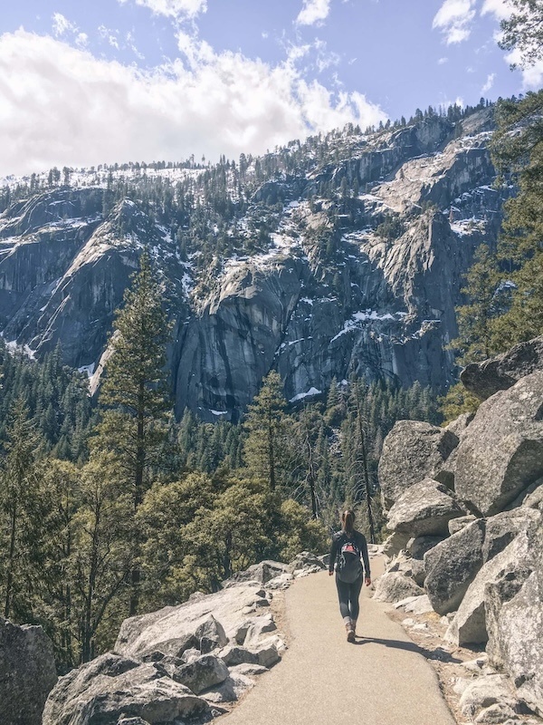 yosemite winter hikes