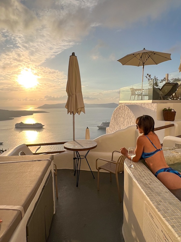 Aperto Suites Santorini review